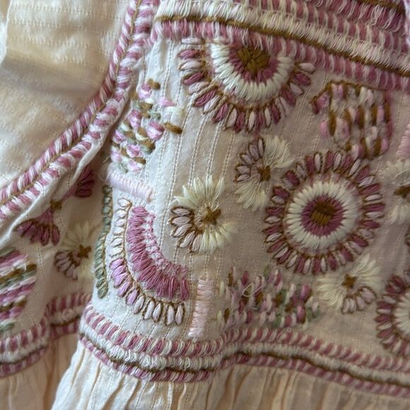 Lucky Brand Embroidered Flutter Sleeve Top medium - Picture 7 of 9